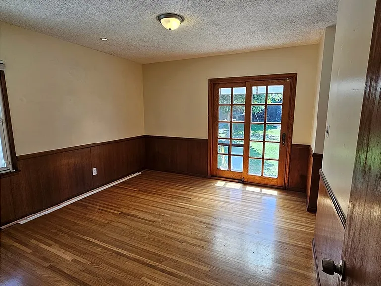 12627 Manor Dr — Photo 24