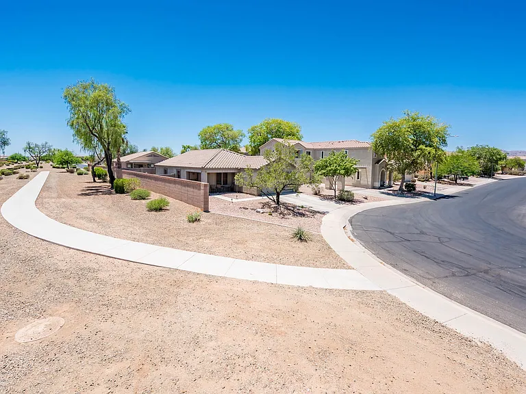 17429 W Watson Ln — Photo 24