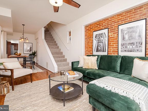 3rd image of 901 Baylis St