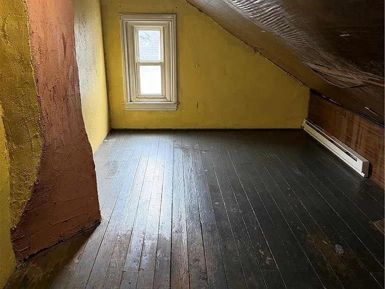 218 N Fountain St — Photo 9