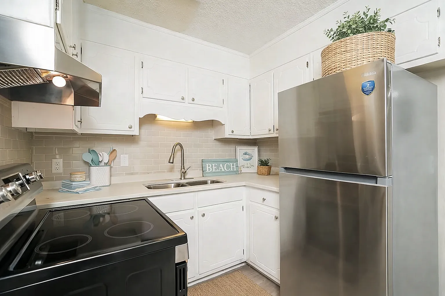 Pebble Creek Apartments — Photo 3