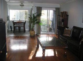1400 E 3rd St APT 4, Long Beach, CA 90802