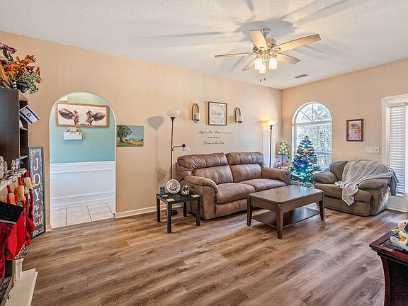 4th image of 1708 Chestnut Oak Dr