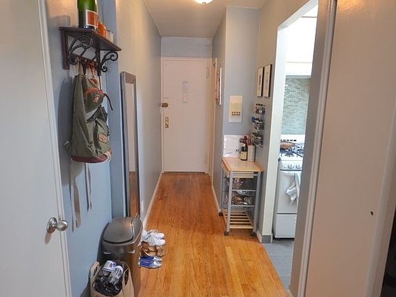 4th image of 207 E 15th St APT 5F