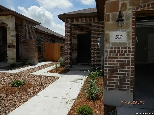 514 Creekside Frst — Photo 1