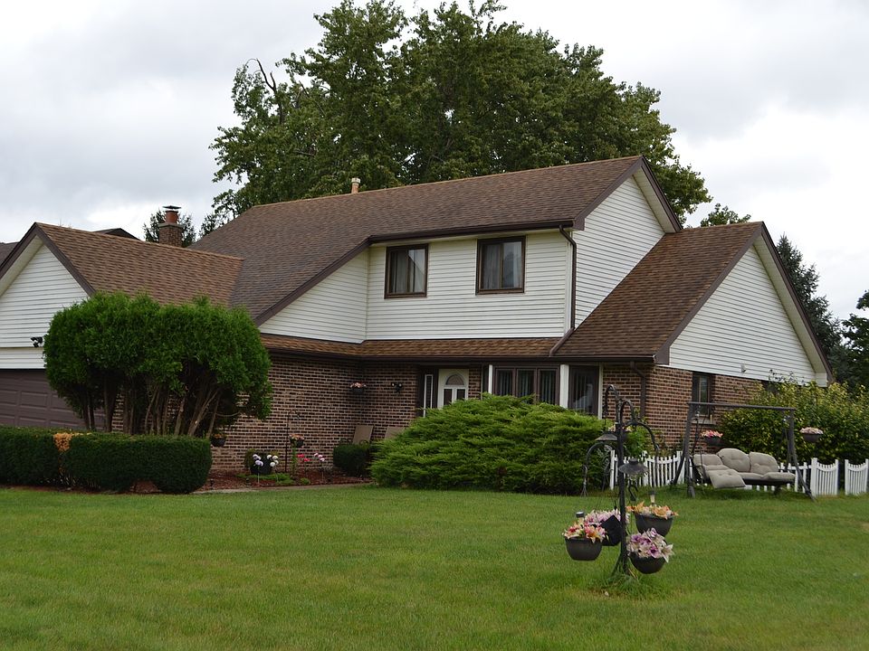 1st image of 258 Mayflower Ln
