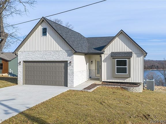 2nd image of 312 Woodland Point