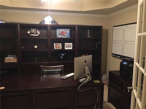 4th image of 1183 Grassmeade Way