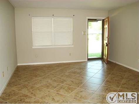 4th image of 304 Mulberry Ave