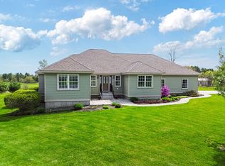 30 Royale Dr, Sidney, ME 04330