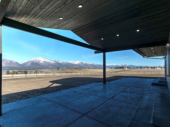 5th image of 282 Grantsdale Cemetary Rd