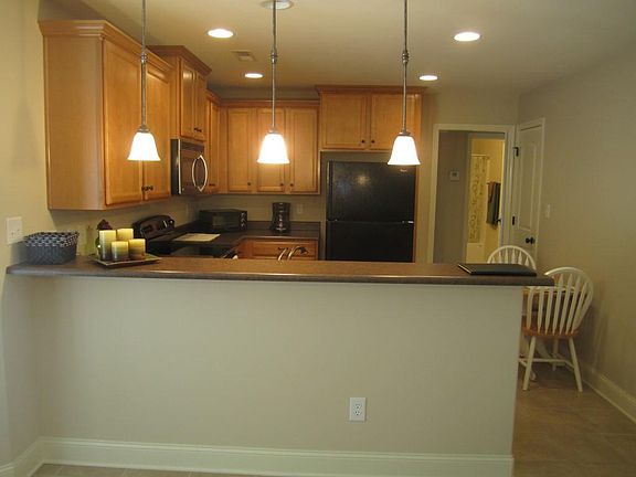 5th image of 1706 Churchill Ln SE