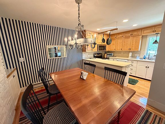4th image of 126 Forum Drive #7