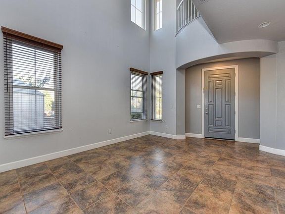 4th image of 414 Millbrook Ct