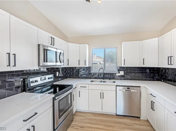 7432 Saybrook Point Dr, Las Vegas, NV 89128