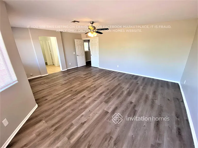 2207 N 92nd Gln — Photo 9