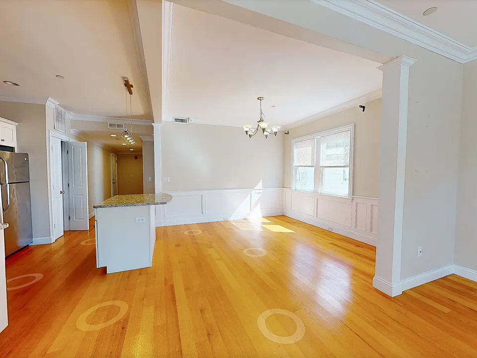38 Berkeley St #4