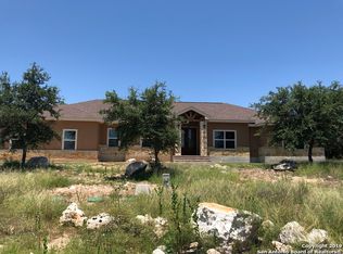 302 Red Oak Dr, Boerne, TX 78006