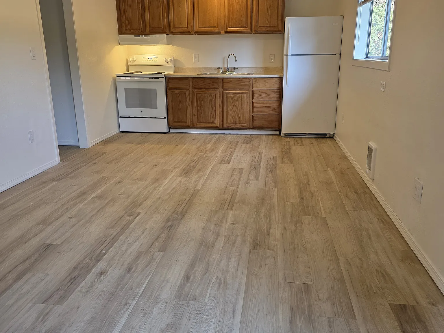 1 bed, 396 sqft, $1,350 — Photo 2