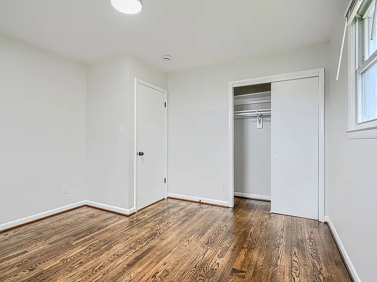 5845 Westwood Ave — Photo 17