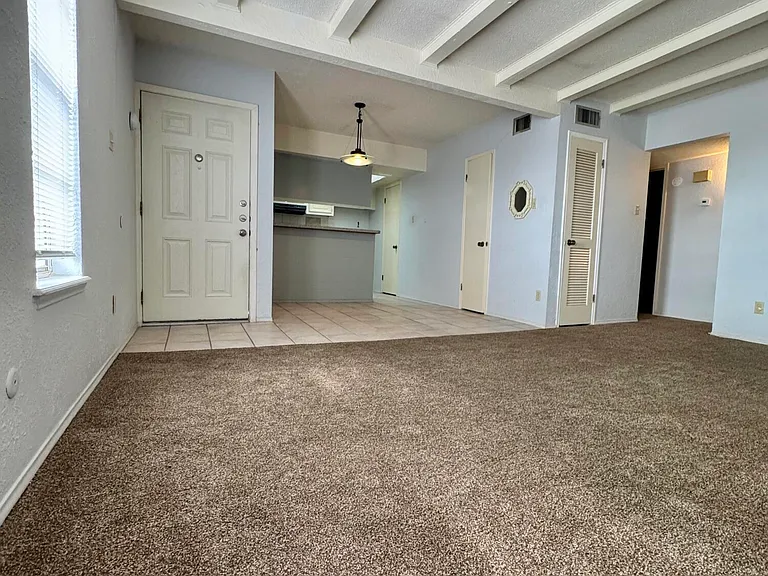 6201 Escondido Dr #3C — Photo 2
