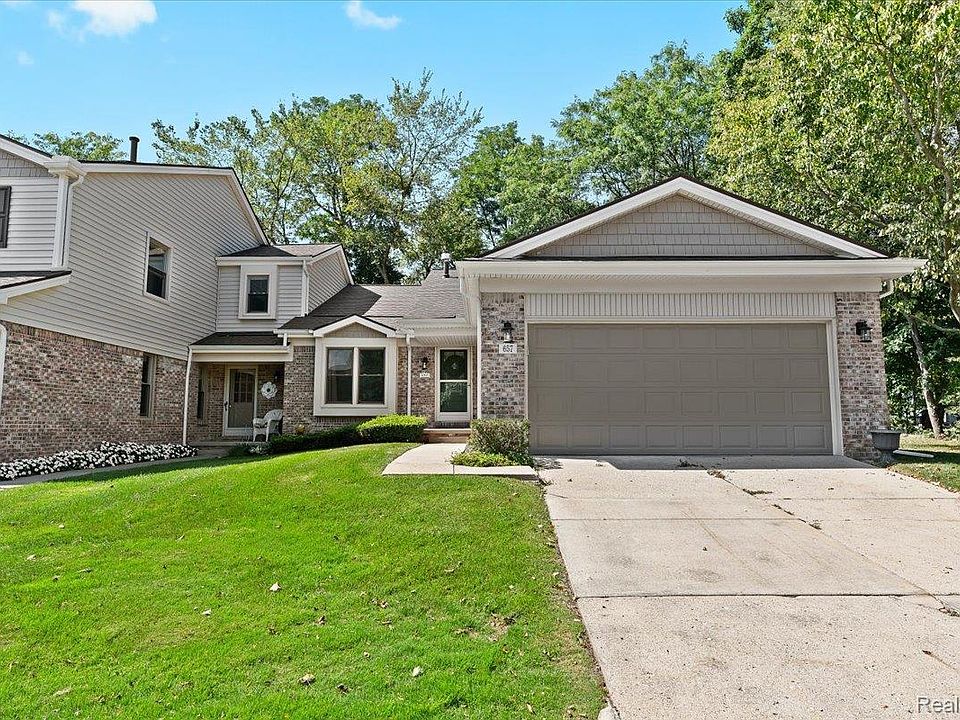 1st image of 657 Woodside Dr