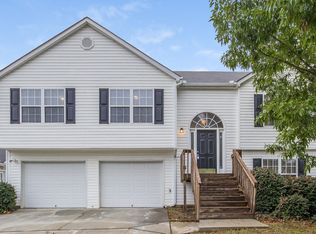 335 Shadowbrooke Cir, Loganville, GA 30052