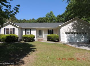 224 Natalie Ln, Hubert, NC 28539