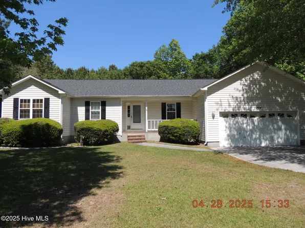 224 Natalie Ln, Hubert, NC 28539