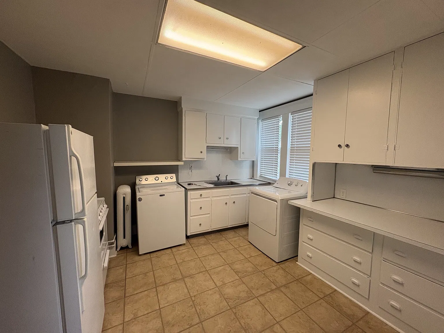 829 Edgewood Avenue — Photo 3