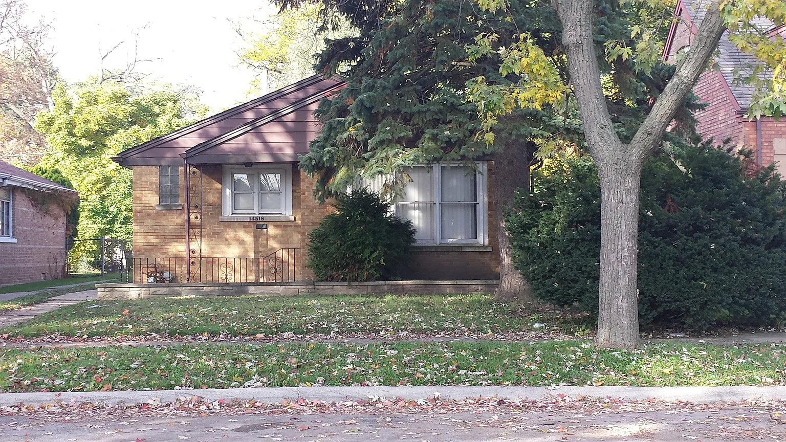 14518 S La Salle St photo 1