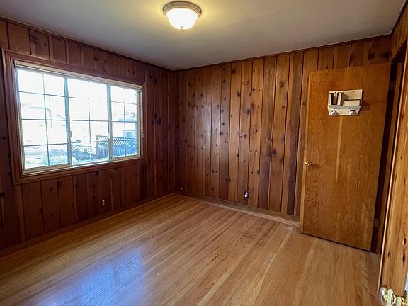 2nd image of 1411 Cabrillo Ave