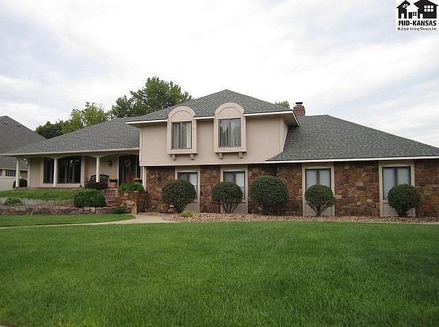 1st image of 108 Road Runner Ln