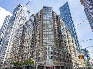 717 Bay St #1907, Toronto, ON M5G2J9