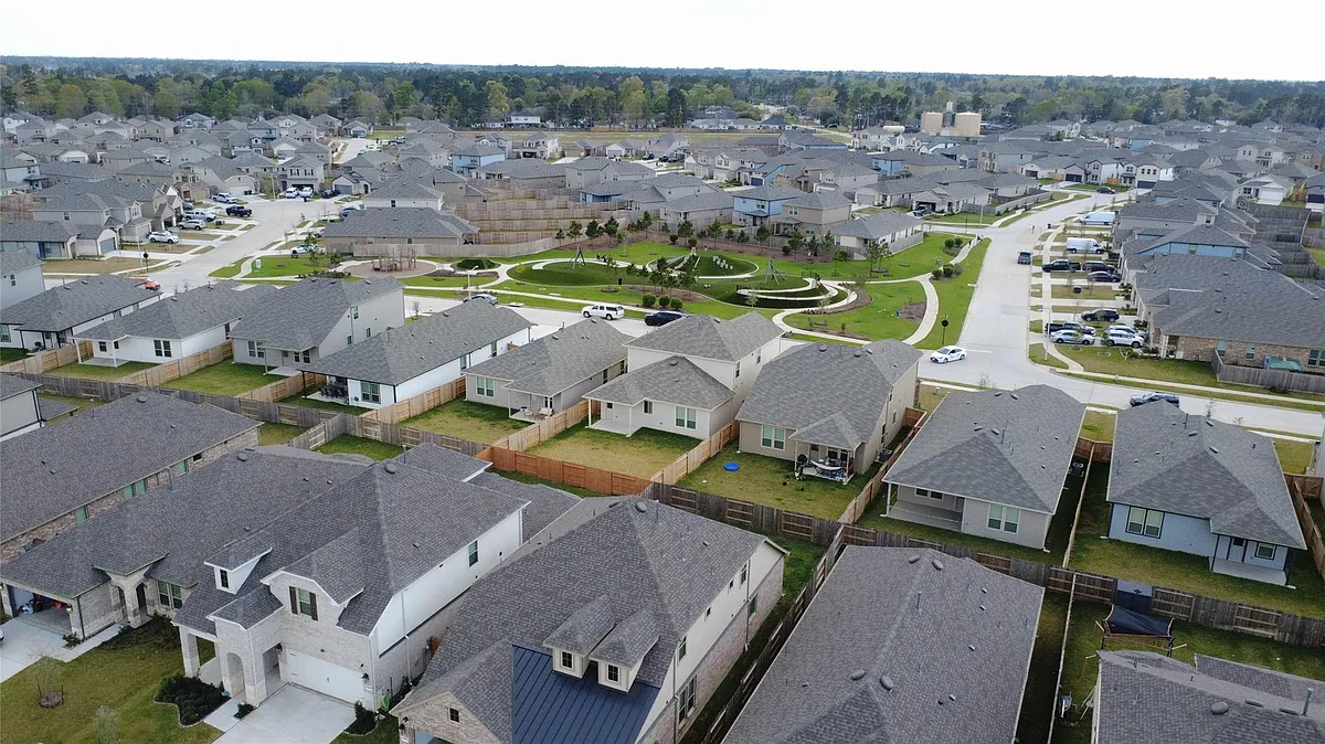 Building Photo - 15357 Dapple Bluff Ln