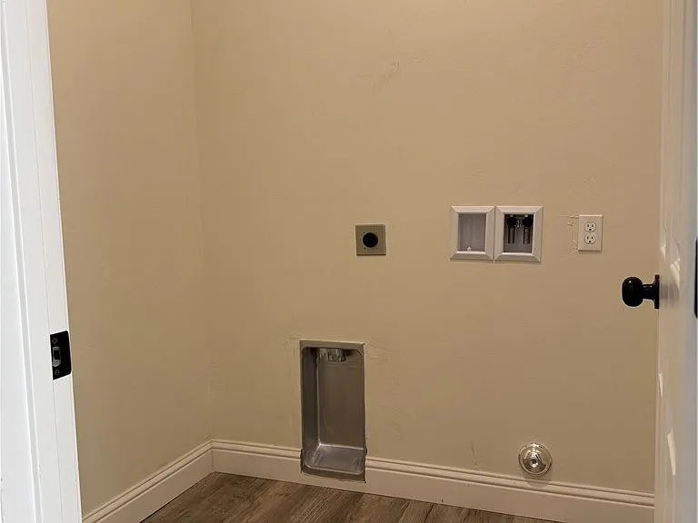 310 Ohio Dr #B — Photo 11