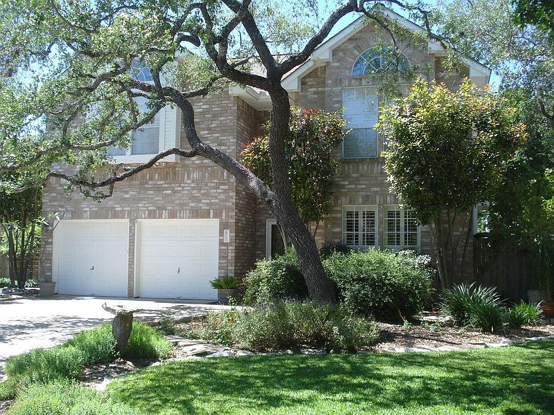 1st image of 2111 Mollys Way Dr
