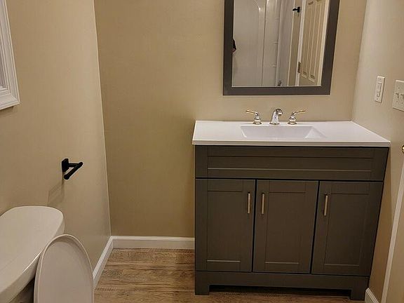 3rd image of 8684 Orchard Rd