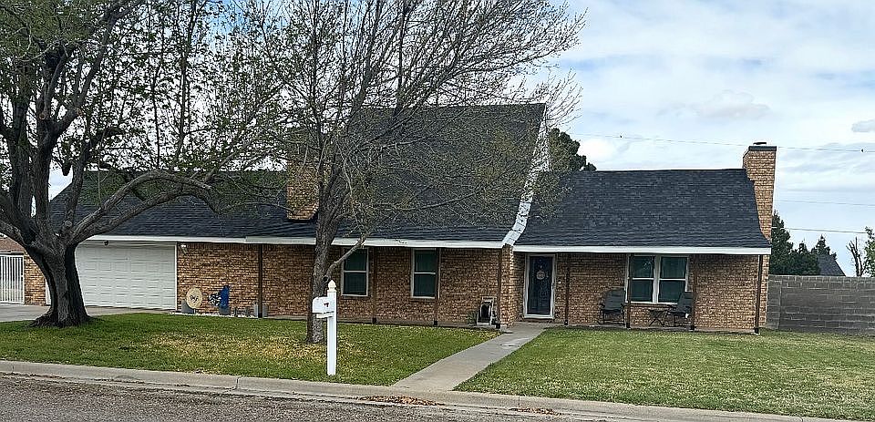 1st image of 1604 W Panther St