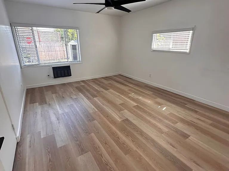 6249-6253 Mary Lane Dr — Photo 47
