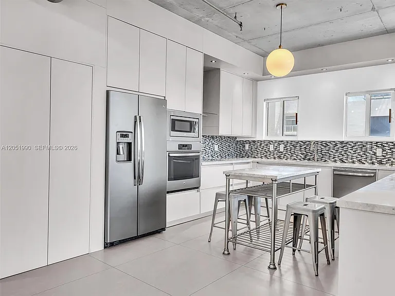 444 NE 30th St #608 — Photo 23