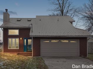 229 Ivason Dr, Stanton, MI 48888