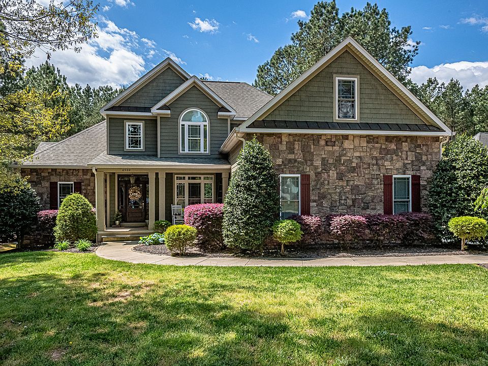 1st image of 6939 Pebble Bay Dr