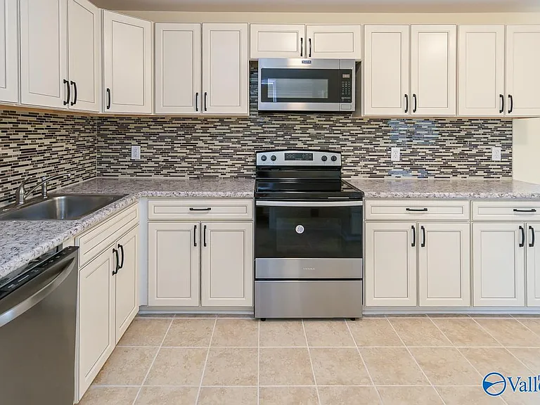 2423 Medaris Rd NW — Photo 19