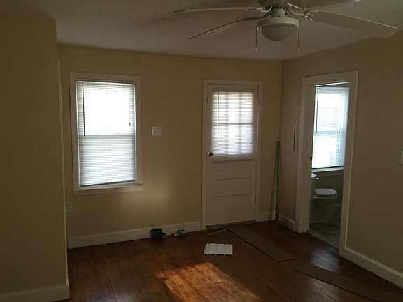 5th image of 140 Ashton Dr