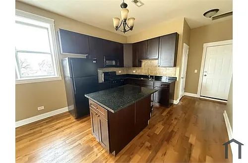 1446 S Hamlin Ave #3R Photo 1