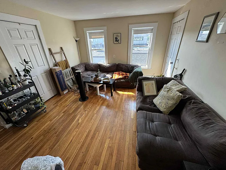 53 W 7th St #3 — Photo 17