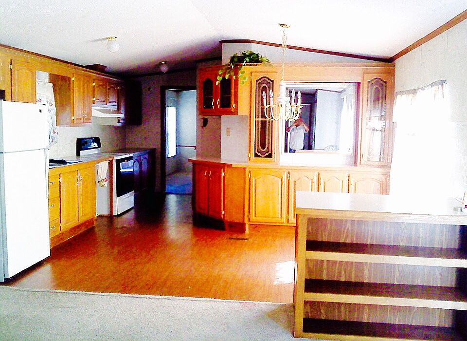 2nd image of 406 Barrett St