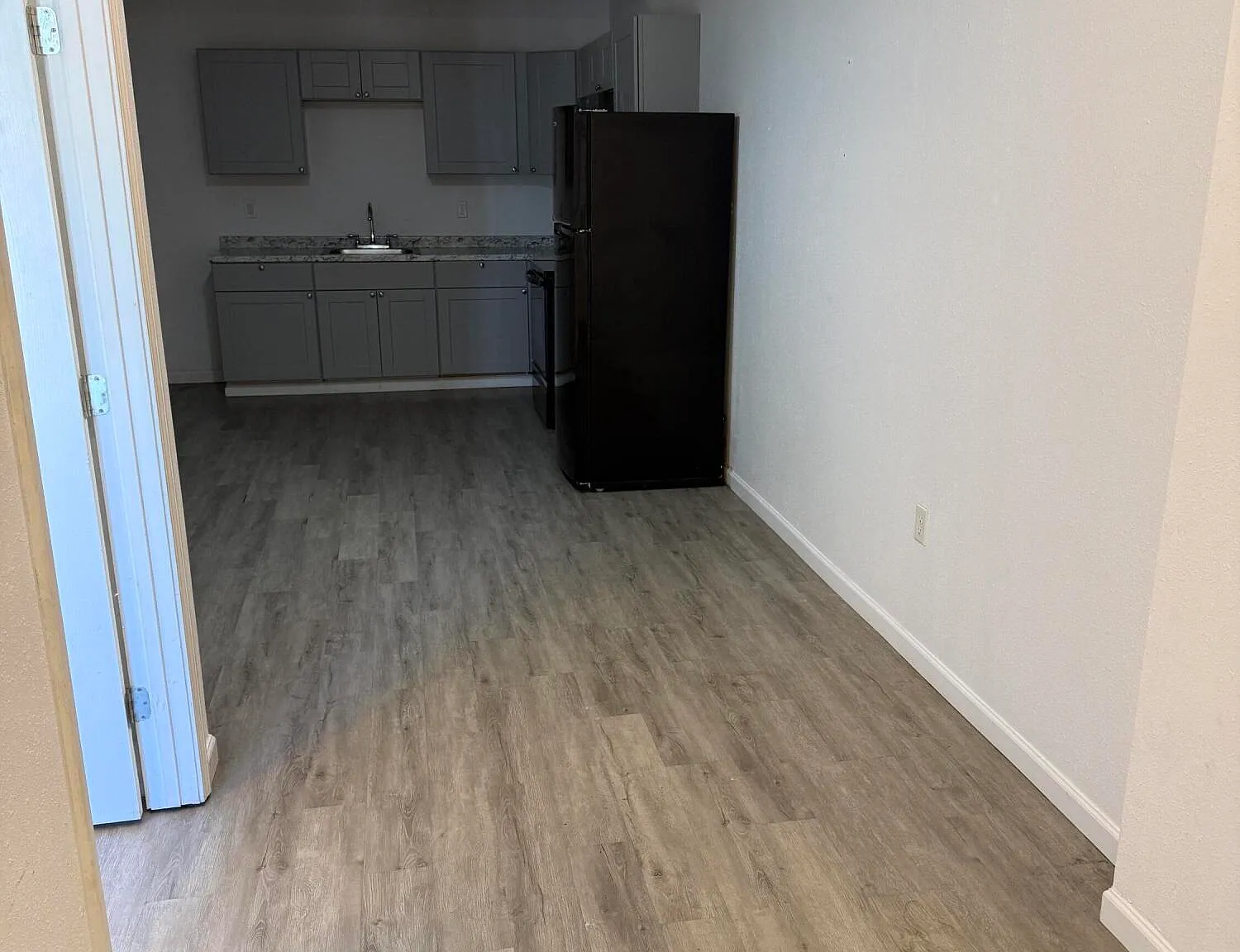 1 bed, 1.0 bath, 500 sqft, $1,100 — Photo 3