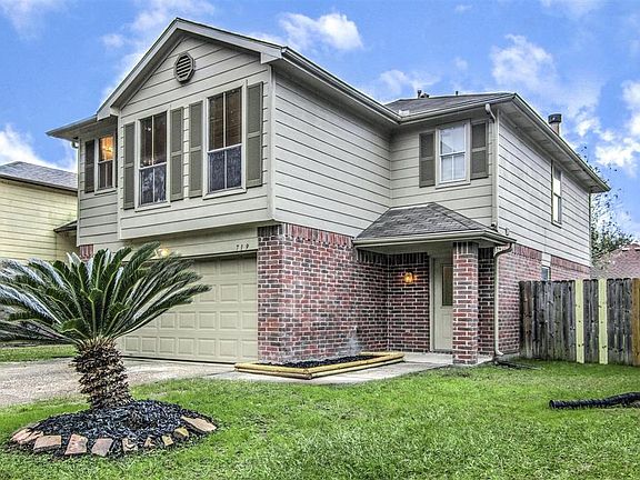 2nd image of 719 Oak West Dr